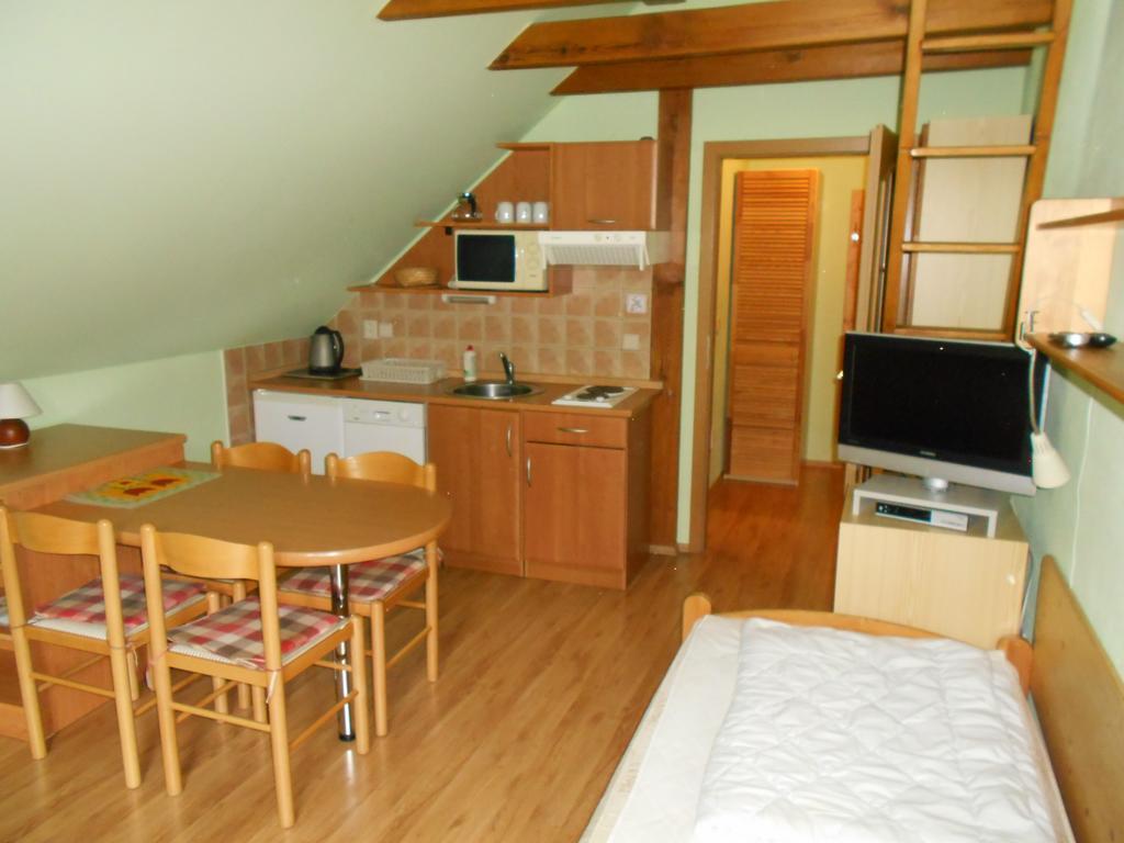 Apartmany Base Camp Zelezna Ruda Exterior photo